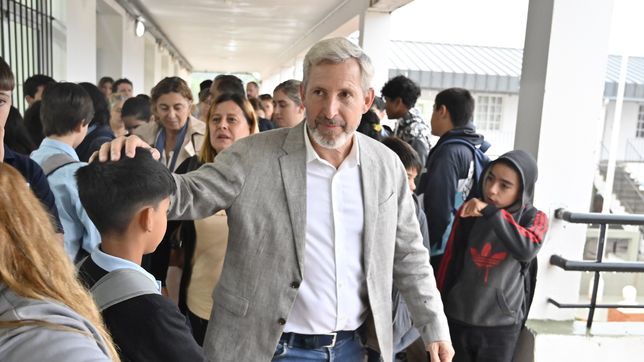 Rogelio Frigerio, gobernador de Entre Ríos, en la inauguración del ciclo lectivo 2024 en Villa Paranacito. 