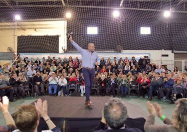 Cambiemos quiere dar vuelta los resultados de Quilmes y desembarca con obras
