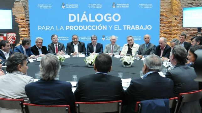 morenismo soft: el gobierno pide ayuda a gremios y ceos para bajar la inflacion