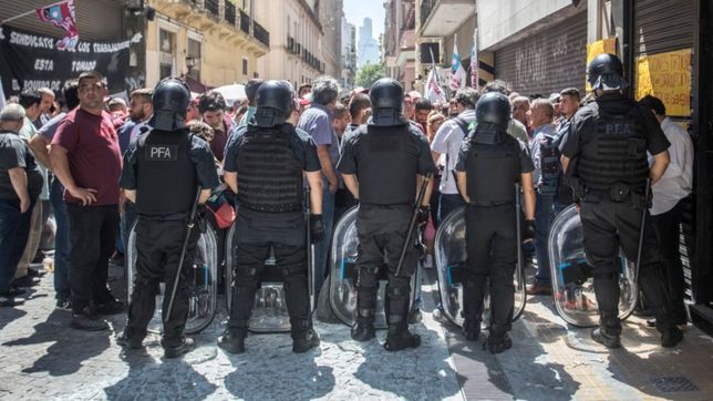 hubo serios incidentes en el sindicato de comercio por una interna gremial