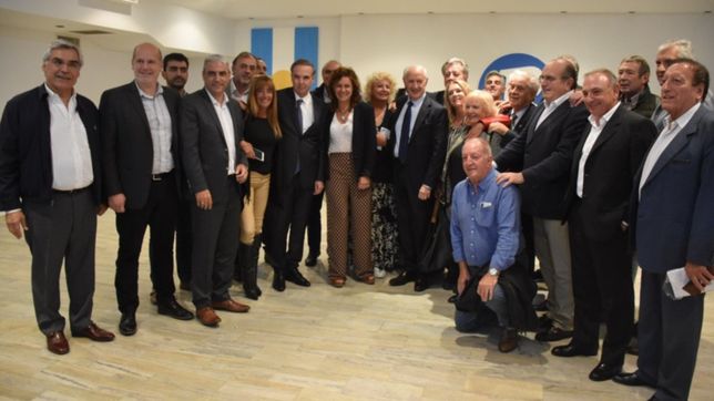 duhalde pone a sus mas ilustres coroneles retirados a trabajar para lavagna