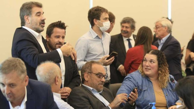 con el juego del policia bueno y el policia malo, jxc debilita mas al gobierno
