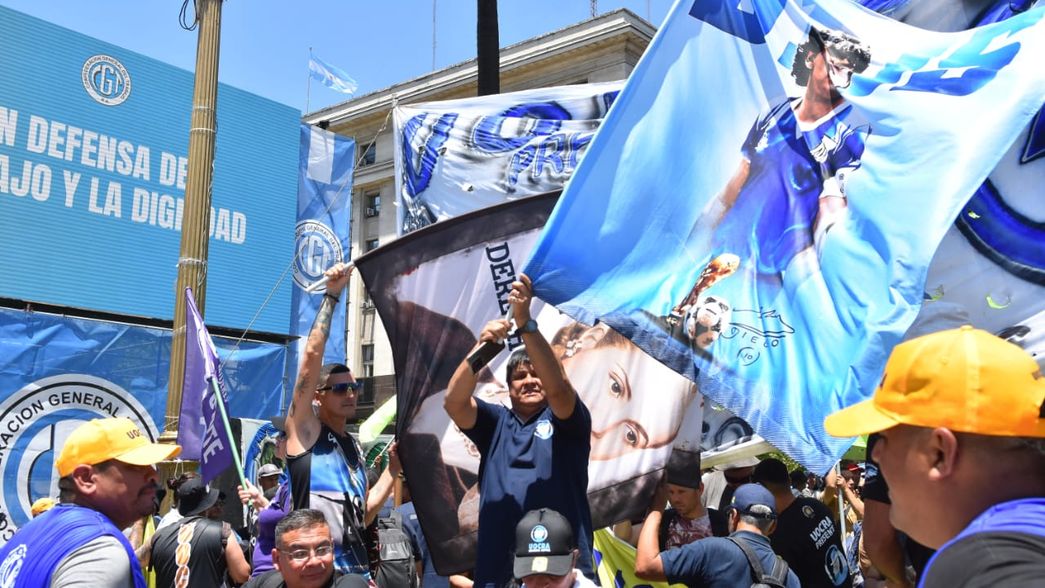 Las mejores fotos de la marcha de la CGT contra la reforma laboral de Milei