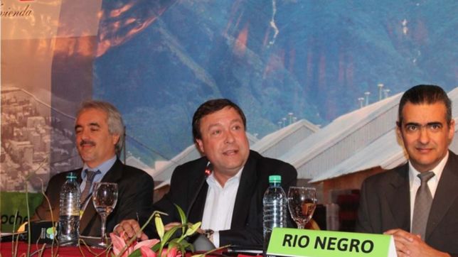 weretilneck envia mas gestos a la rosada mientras analiza su apoyo a scioli