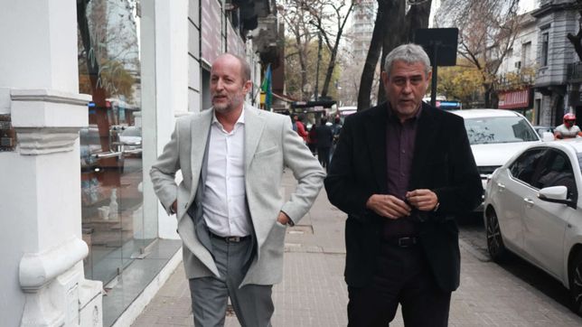 intendentismo organizado: 12 apostoles peronistas para alambrar el conurbano intendentismo organizado: 12 apostoles peronistas para alambrar el conurbano