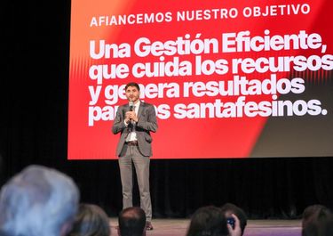 Maximiliano Pullaro insistió con un llamado a la humildad y le bajó línea a todo el gabinete de Unidos