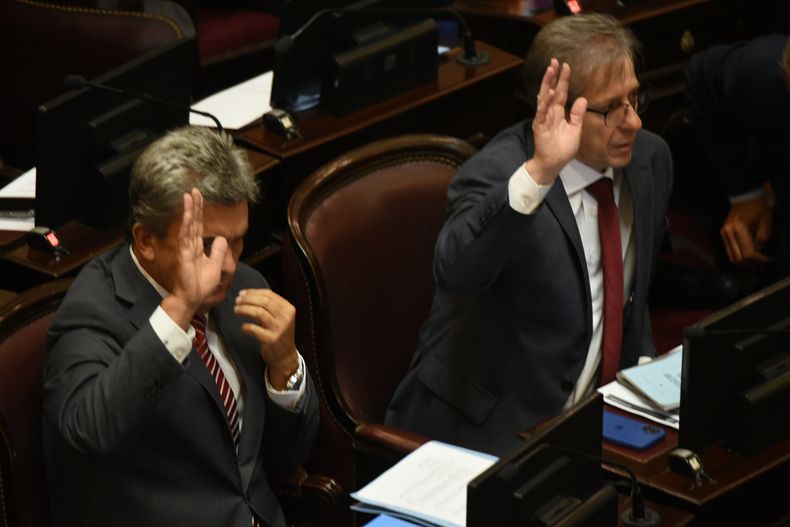 Victor Zimmermann y Eduardo Vischi, claves para evitar la comisión investigadora. 