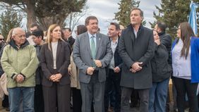 La postal de Alberto Weretilneck con los Soria expuso una tregua impensada entre dos sectores enfrentados durante años.