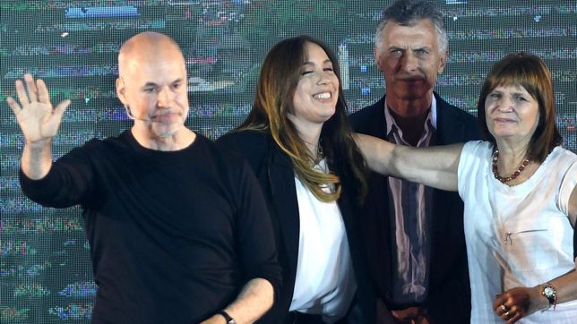 Horacio Rodríguez Larreta y Patricia Bullrich, junto a Mauricio Macri y María Eugenia Vidal.