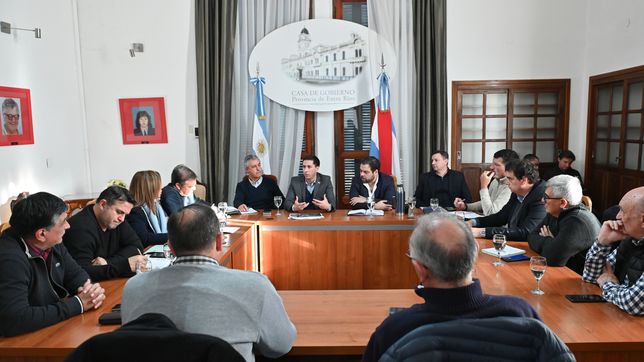Parte del gabinete de Rogelio Frigerio se reunión con senadores de Juntos por Entre Ríos.