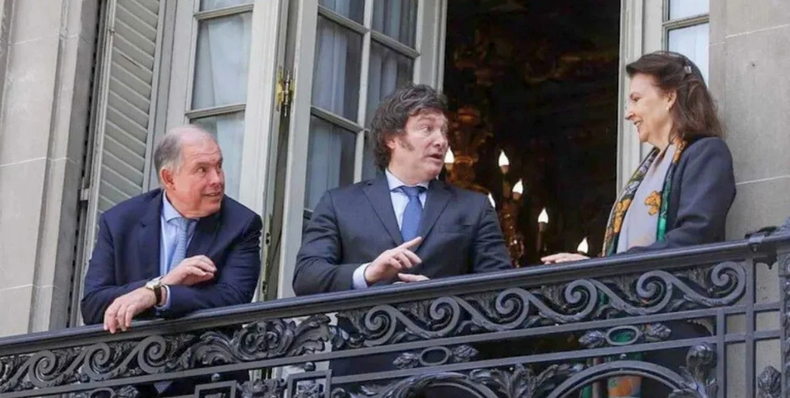 Javier Milei, junto a Gerardo Werthein y Diana Mondino.