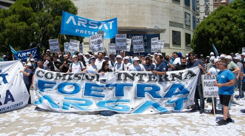 El ajuste de Javier Milei en ARSAT