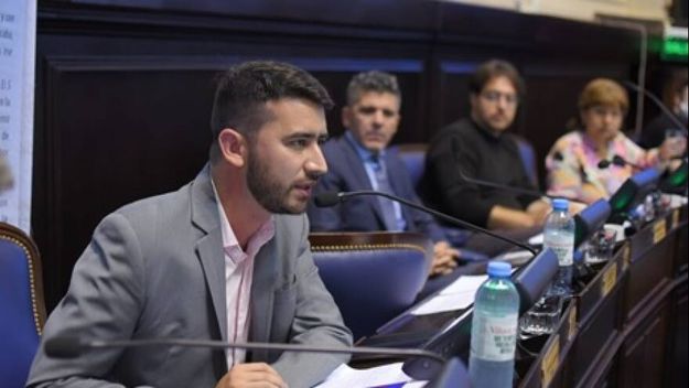 Legislatura bonaerense: LLA, despedazada por mil partes