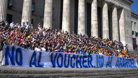 Dirigentes de la Federación Universitaria Argentina y agrupaciones estudiantiles de todo el arco político contra las propuestas de campaña de Javier Milei. Noticias Argentinas