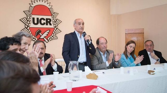 la interna de cambiemos podria derivar en un doble comando en el senado