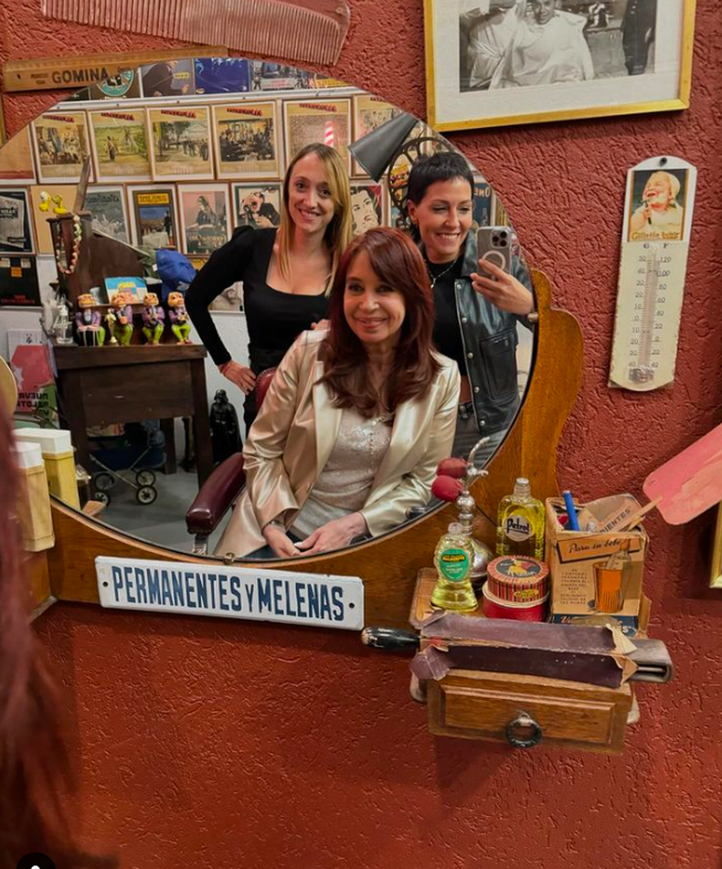 Mayra Mendoza y Anabel Fernández Sagasti compartieron un evento familiar con Cristina Kirchner.&nbsp;