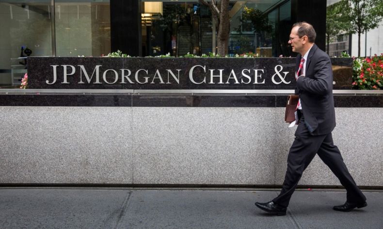 El banco de inversión J.P. Morgan se baja de la bicicleta de Toto Caputo.