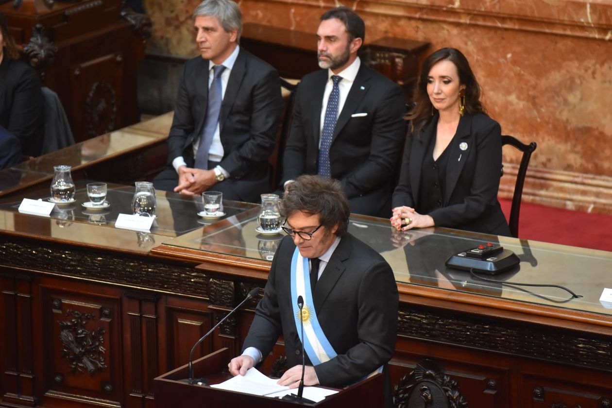 Javier Milei presenta el Presupuesto en el Congreso.