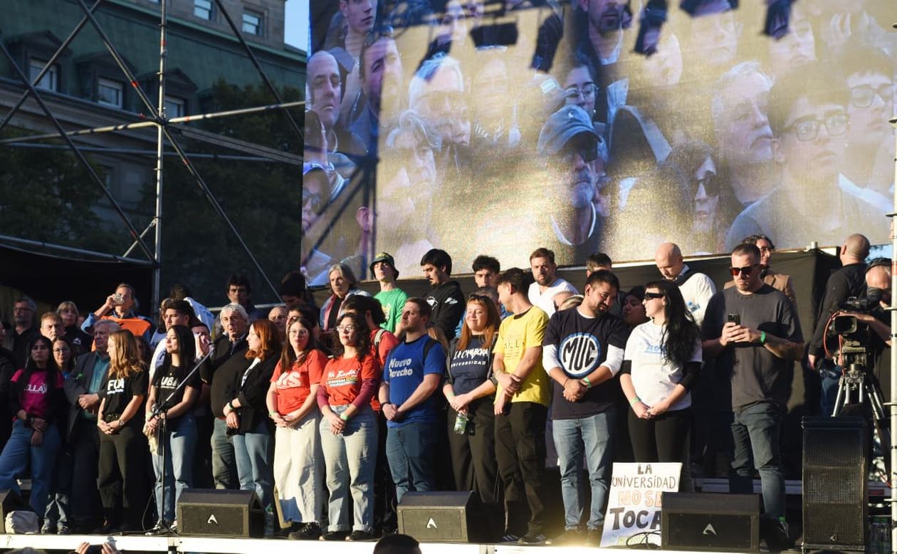 Las universidades vuelven a la calle con una marcha que une a todo el arco opositor contra el Gobierno