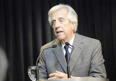 Tabaré Vázquez anunció que le detectaron un tumor en un pulmón