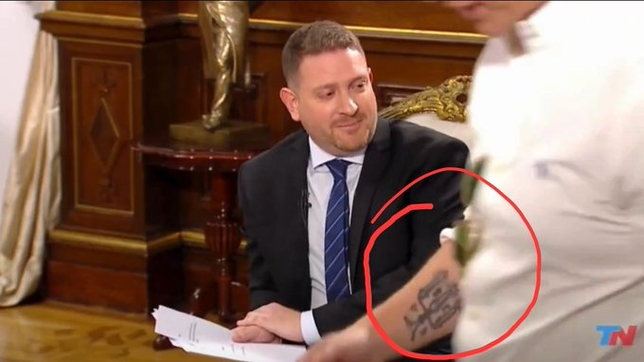 Jonatan Viale y Santiago Caputo (captura de redes).