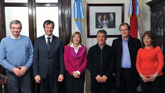 el sciolismo impulsa un ascenso nacional de urribarri despues de octubre