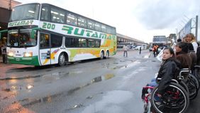 Javier Milei desregula el transporte automotor de larga distancia