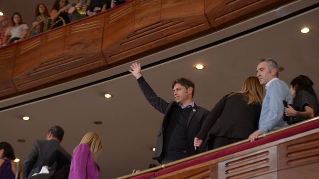 kicillof no pierde la ilusion de cristina candidata, pero manda guinos a massa