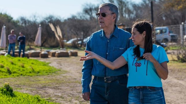 Juan Schiaretti visitó Despeñaderos donde se reunió con su intendenta y compañera de bloque federal, Carolina Basualdo.