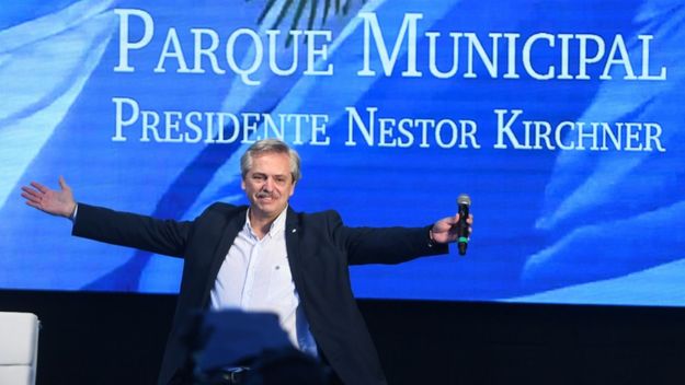 Guiños a Trump y distancia de Maduro, la avenida del medio del post kirchnerismo