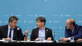 Kicillof, Massa y los intendentes, el scrum para el partido contra la inflación