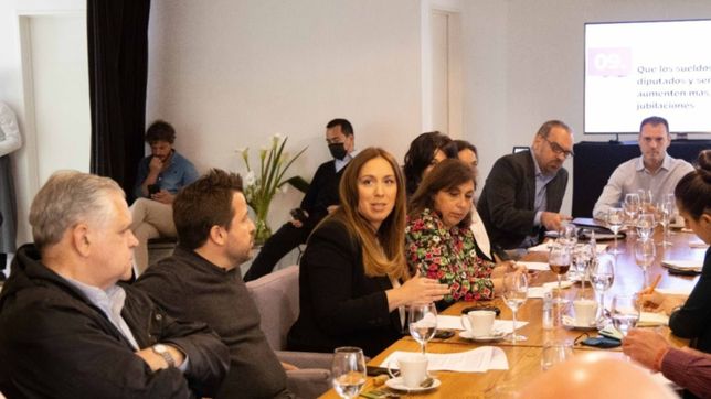 vidal busca desmarcarse del no con 40 propuestas y una foto grande