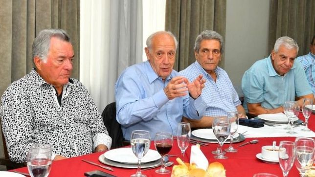 el giro de lavagna y la jugada de cfk reordenan la cgt, que pide unidad