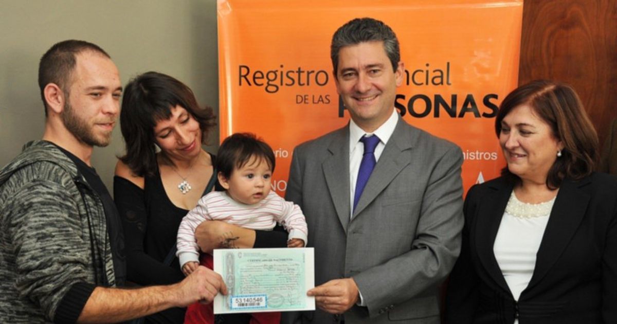 Se inscribió al primer bebé con el apellido de la madre por