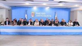 El Congreso Nacional del peronismo sesionó en unidad en la histórica sede la calle Matheu pero evitó definiciones de fondo.