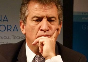 Un embajador en aprietos