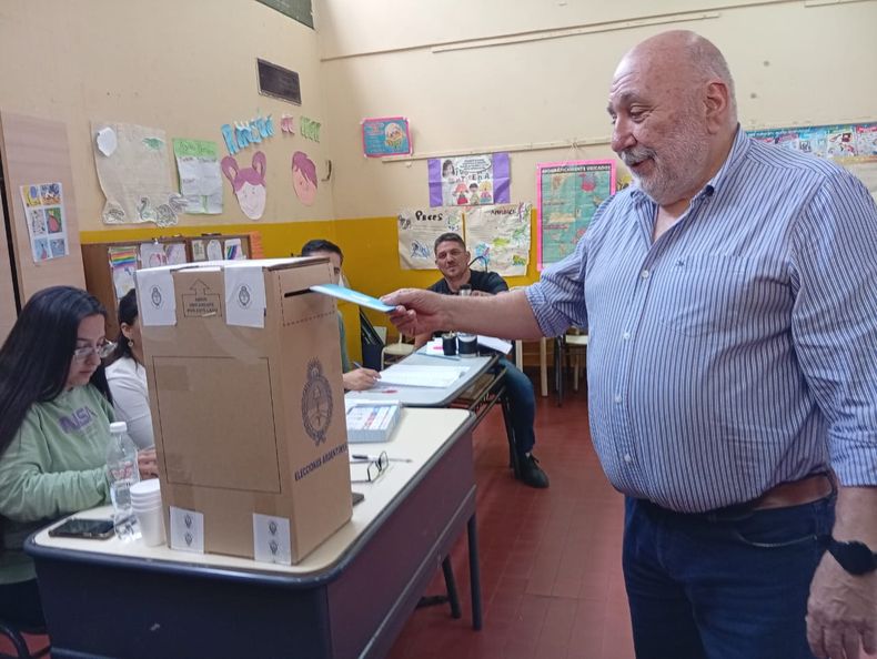 Abelardo Ferrán votó en La Pampa.  Abelardo Ferrán votó en La Pampa.