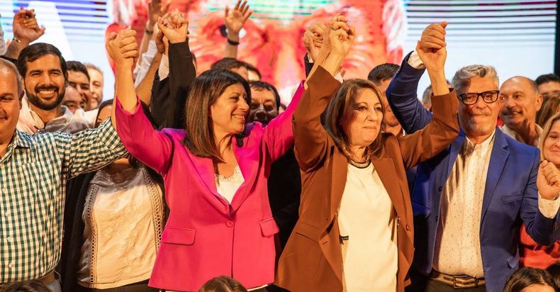 Las socialistas Mónica Fein y Clara García, en el lanzamiento de la lista. 