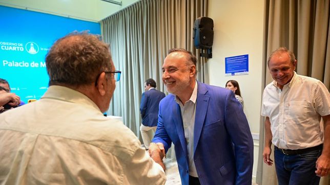 Eduardo Accastello asumió la promoción del Festival de Peña y sale de gira por el interior. Eduardo Accastello asumió la promoción del Festival de Peña y sale de gira por el interior.