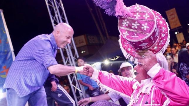 el carnaval se metio en la agenda y le puso color a la campana
