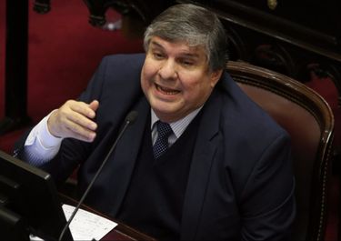 El oficialismo pidió auditar la deuda contraída durante la era macrista