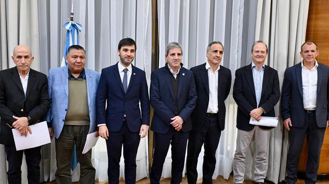 Chubut suma una inversión de U$S 680 millones: PAE presentó el primer RIGI para el petróleo convencional Chubut suma una inversión de U$S 680 millones: PAE presentó el primer RIGI para el petróleo convencional