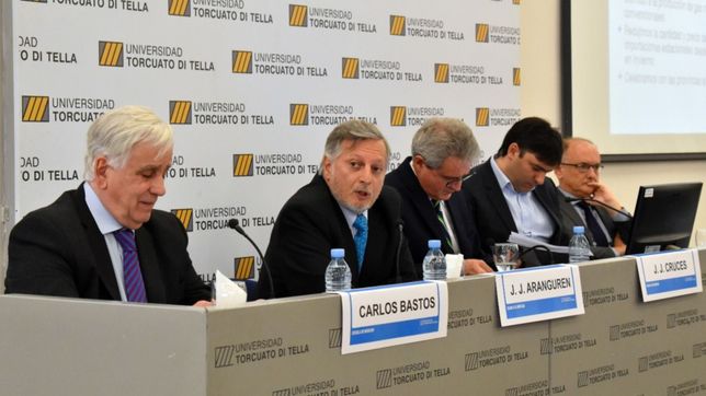 aranguren, peron, aristoteles y la fabula del cuchillo del cocinero