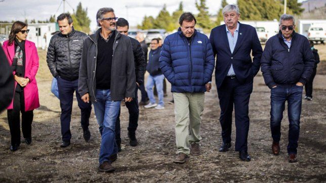 Río Negro: Alberto Weretilneck junto a Juan Pablo Muena, Facundo López y el intendente de Bariloche, Walter Cortés.