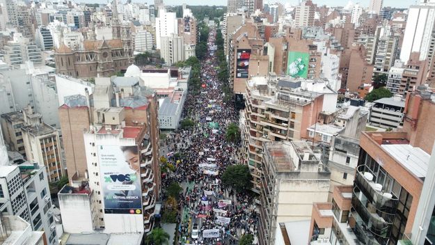 Marcha federal en Córdoba contra el ajuste de Javier Milei en las universidades