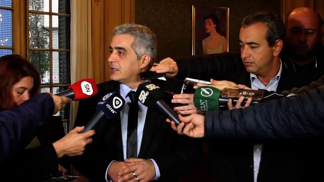 Bartolacci y el intendente de Rosario Pablo Javkin. El rector se opone al sistema educativo de Javier Milei