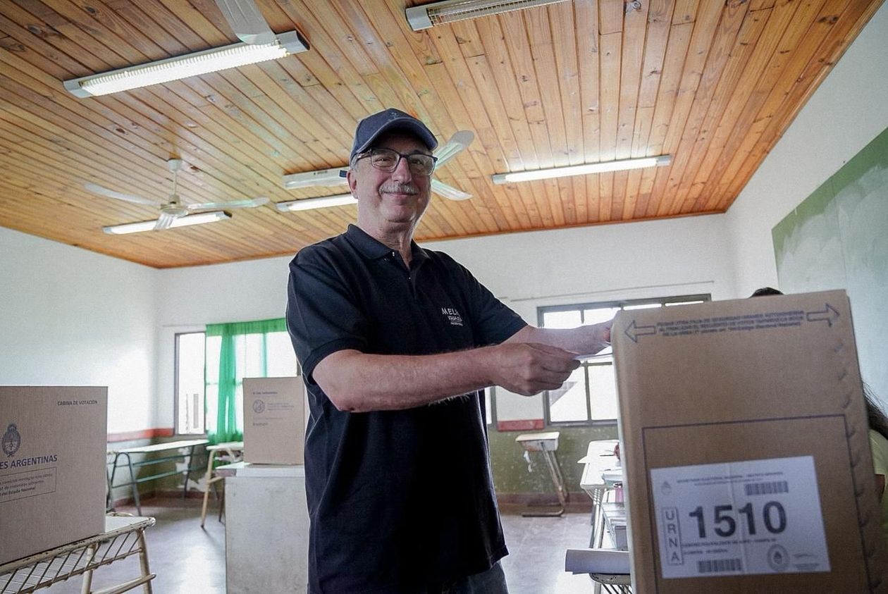 Votó Passalacqua y pidió al electorado que se jueguen en el proyecto del futuro de Misiones