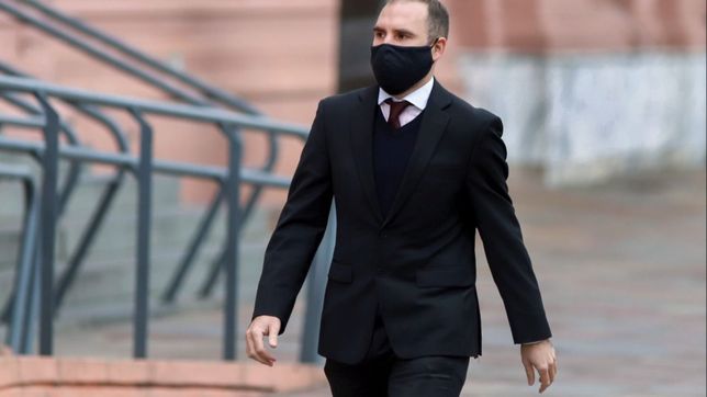 guzman busca calmar al dolar con la foto final de la deuda, pero el mercado duda