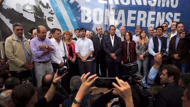 pese a las diferencias, el pj bonaerense aposto a la unidad en el dia de la lealtad