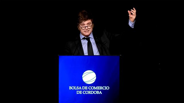 Javier Milei celebra la baja de la pobreza